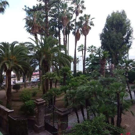 Zona Chiesa Russa Appartement San Remo Buitenkant foto